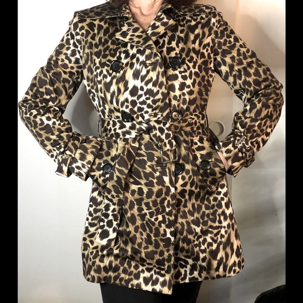 Beautiful Animal 🐆 print trench coat by Michael Kors. Size S/P.